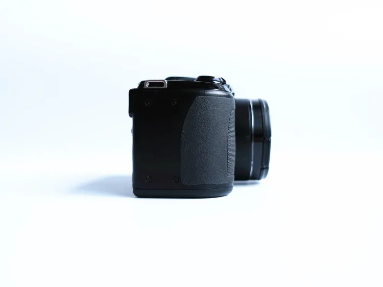 USED Nikon Coolpix L120 Digital Camera CCD 21x optical zoom Auto Focus, Image Stabilization