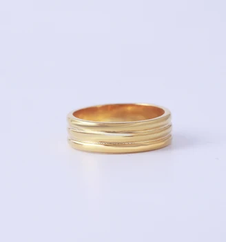 

Simple, cool, beautiful and retro gold ring