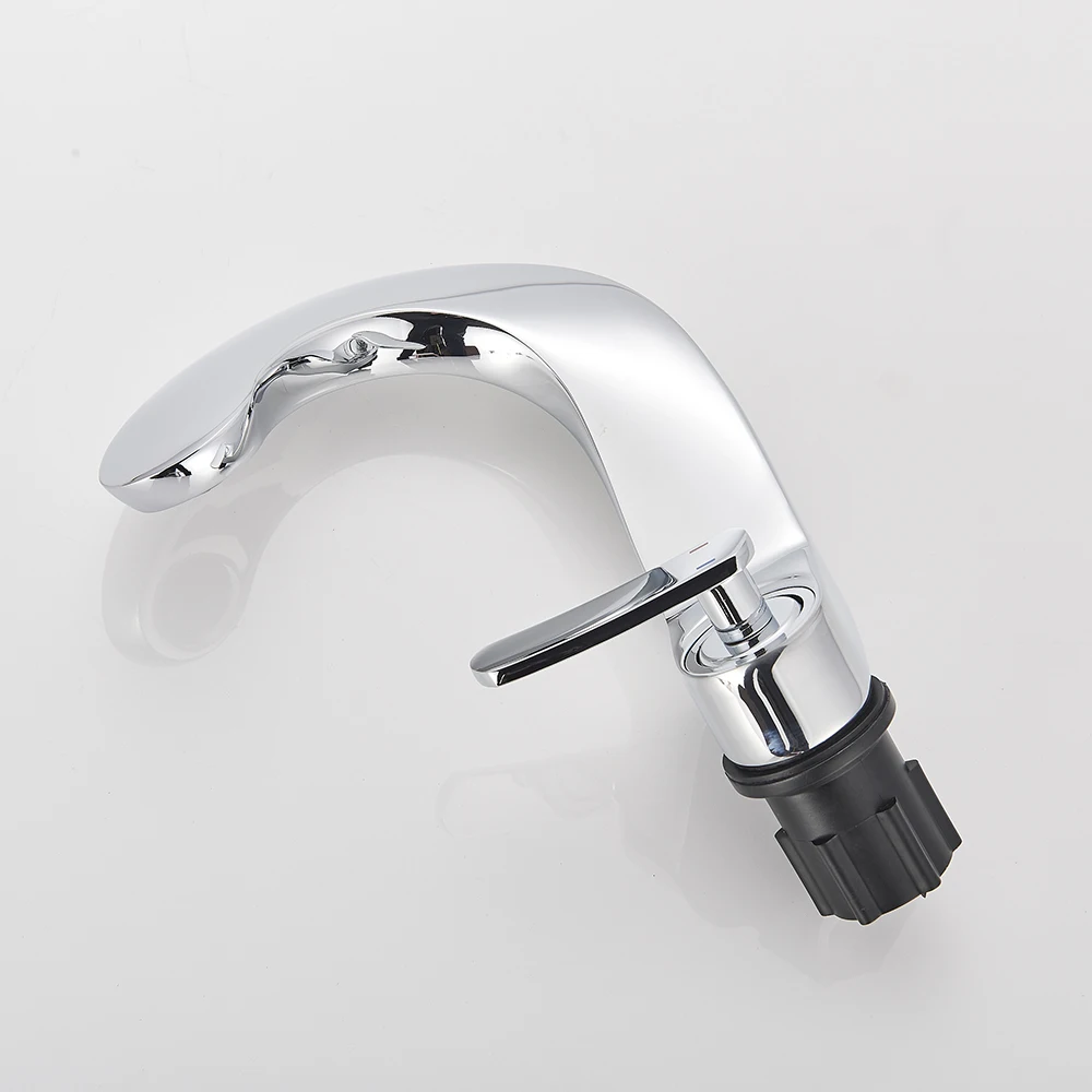 kitchen faucet with pull out sprayer