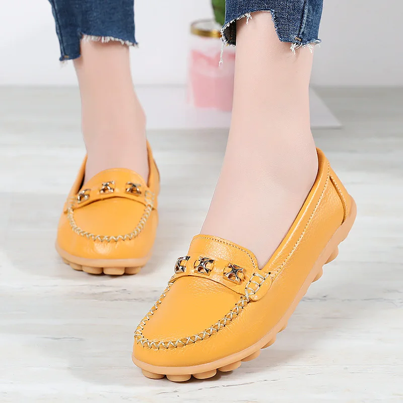 Women Flats Summer Women Leather Footwear Shoes Female Casual Loafers Low Heels Slip On Shoes mother single shoes Plus Size