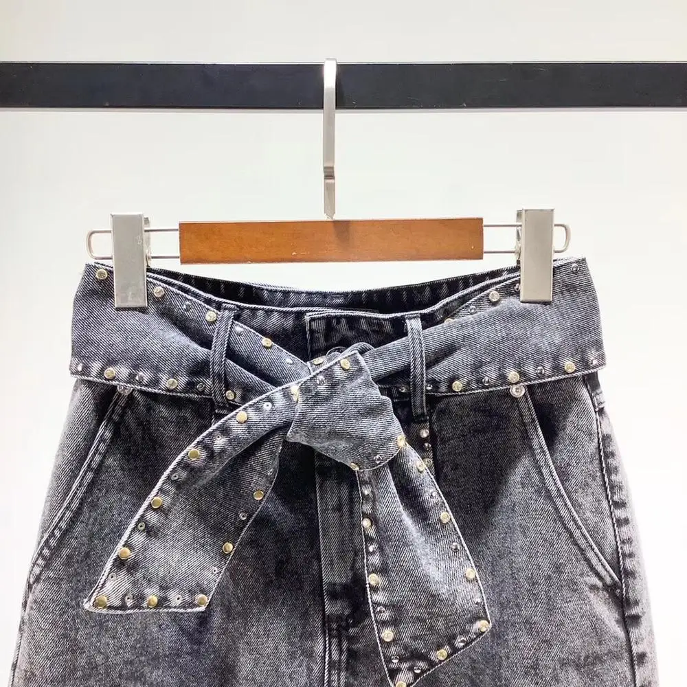 Высокое качество осень и зима новая ручная работа заклепки женская джинсовая тонкая прямая юбка с поясом