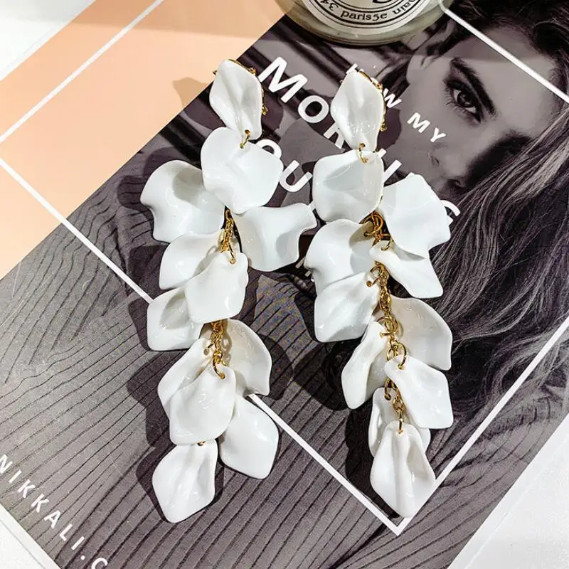 XIYANIKE 2020 New Long Tassel Rose Flower Petals Dangle Earrings Women Fashion Exaggerated Pearl Zircon Drop Earrings Jewelry