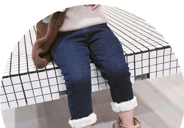 Новые зимние джинсы для девочек Теплые детские штаны с эластичной резинкой на талии для детей, повседневные джинсы для маленьких мальчиков штаны для девочек