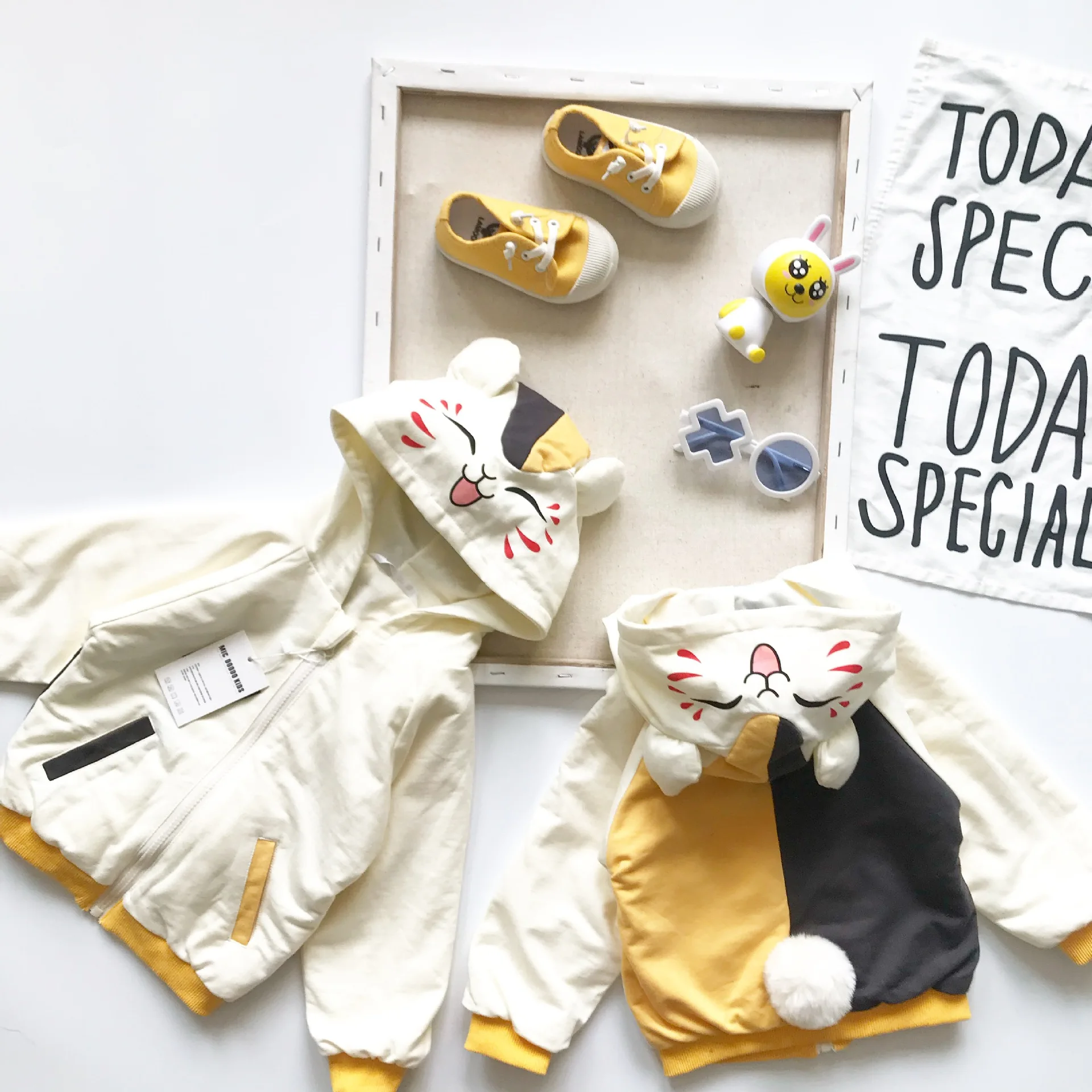 Tonytaobaby/новая осенне-зимняя детская одежда для маленьких детей, пальто с милым рисунком кота из бархата для мальчиков и девочек