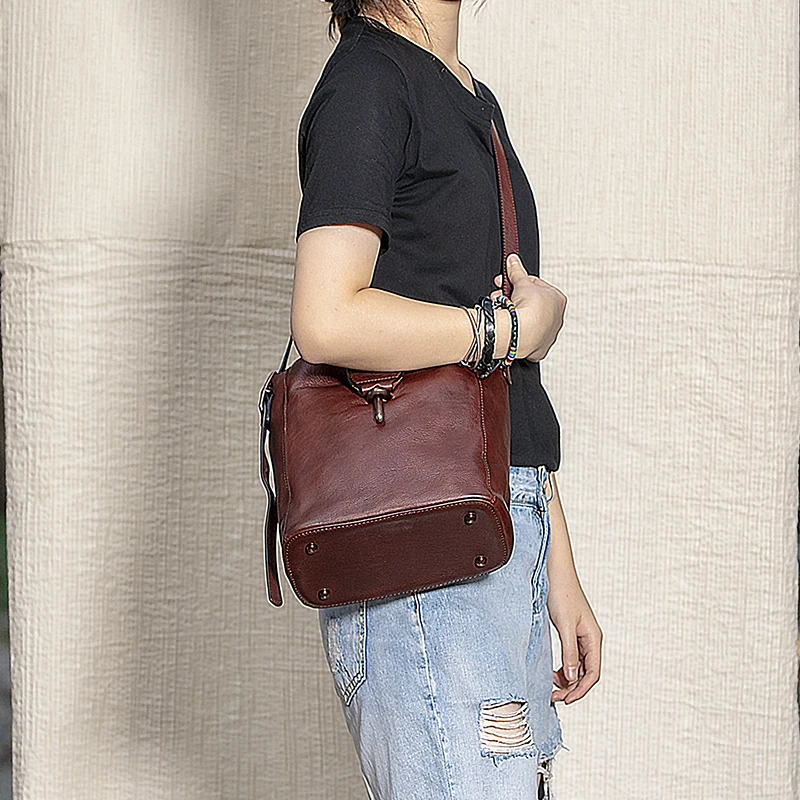 

FEROUCH Original cowhide leather tote bag hand-washed vegetable tanned leather bucket bag simple wild shoulder shoulder bag