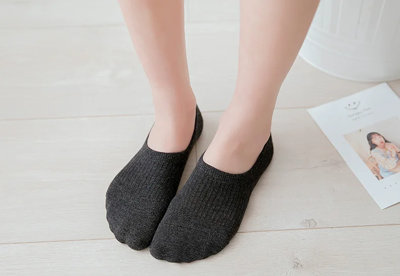 5 Pairs Women's Cotton Shallow Mouth Candy Color Invisible Socks Ladies Low Cut Comfortable Socks