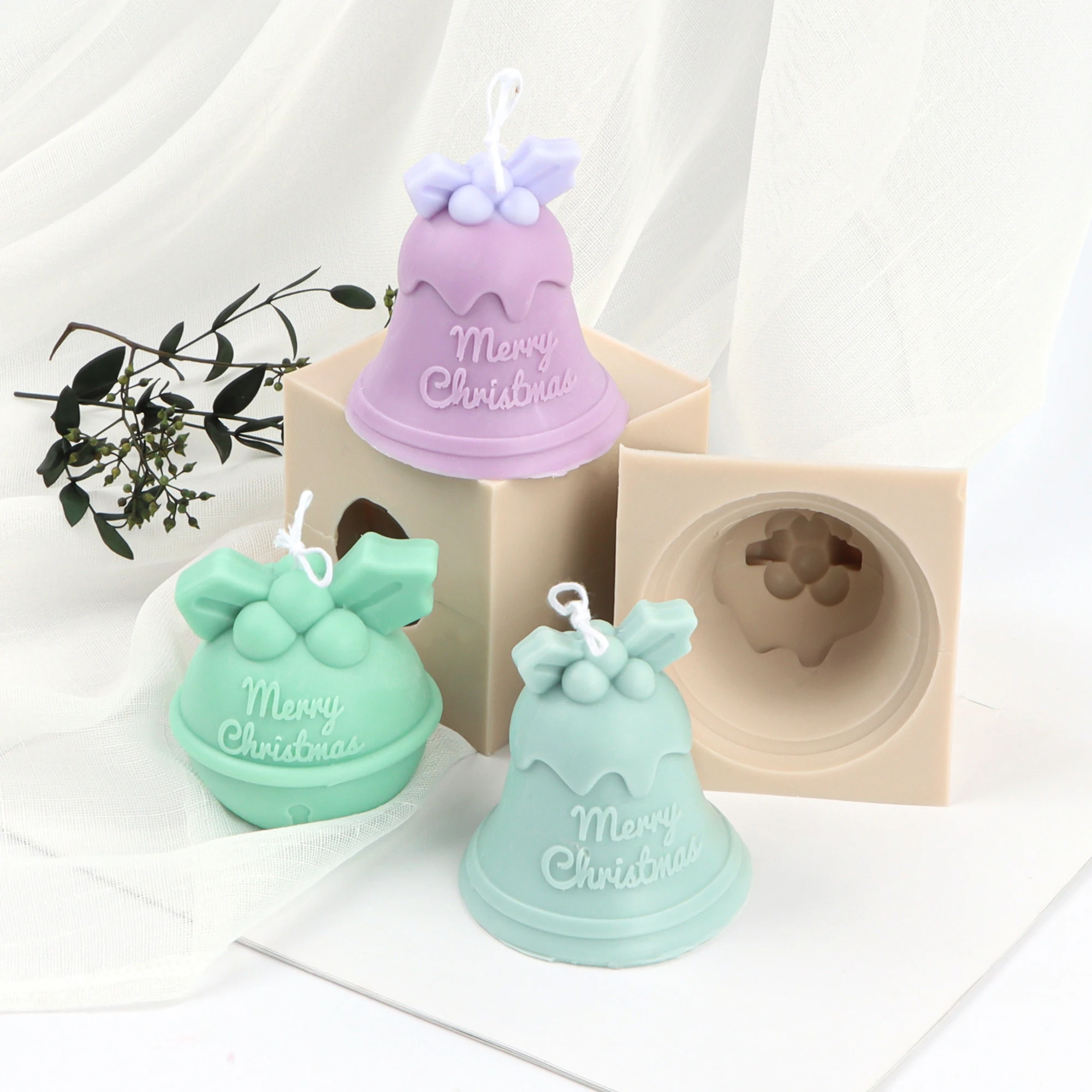 

Xmas Handmade Leaves Jingle Bell Silicone Candle Mold Sled Car Christmas Gift Sphere Aroma Stone Soap Mould Tool Artwork
