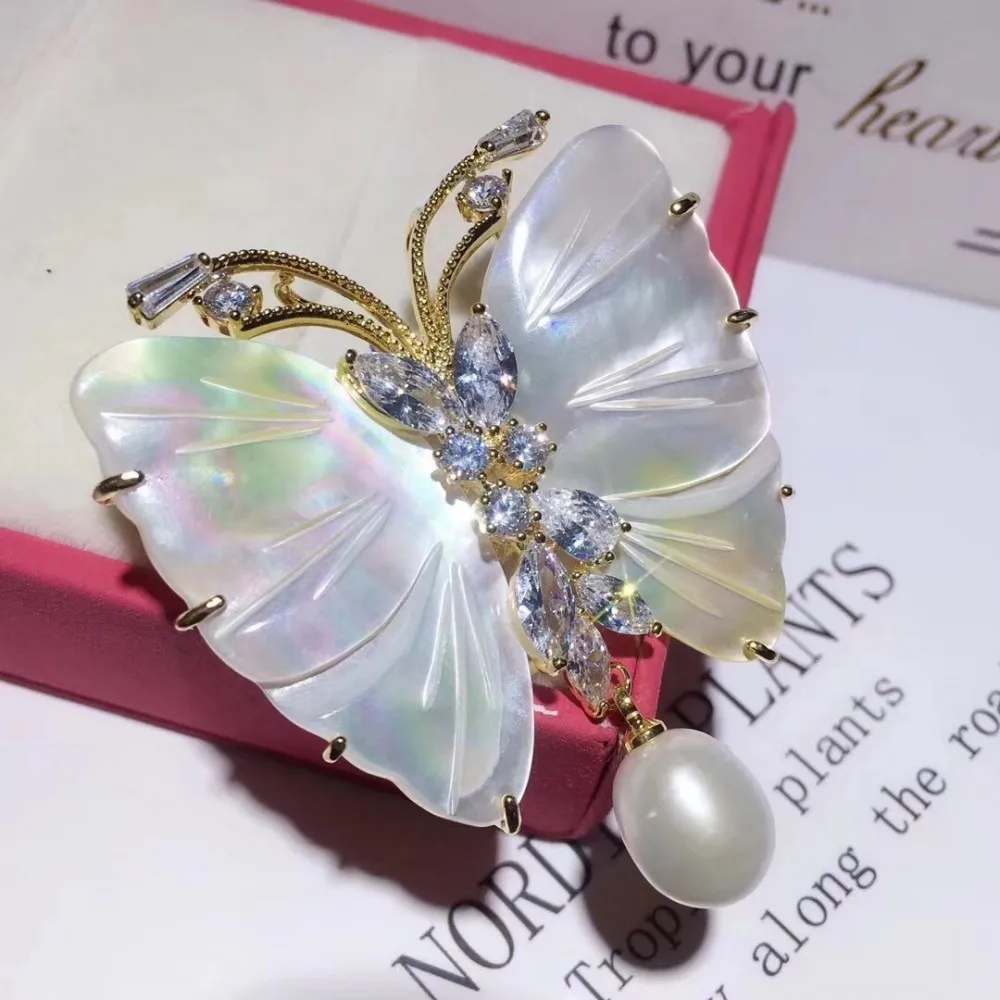 

DIY accessories 2019 new fashionable brooches pearls seawater shells butterflies exquisite Brooch accessories women's Brooches