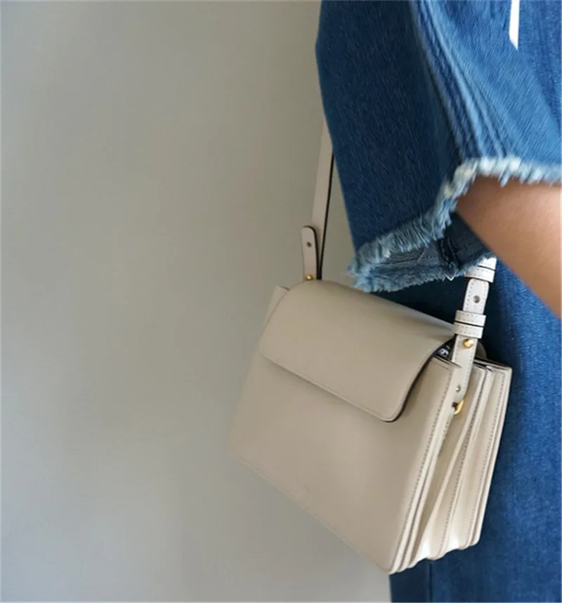 

Luxury PU Leather Handbag Women Shoulder Bag With Wide Strap Female Simple Style Lady Crossbody Messenger Bag Korean Style