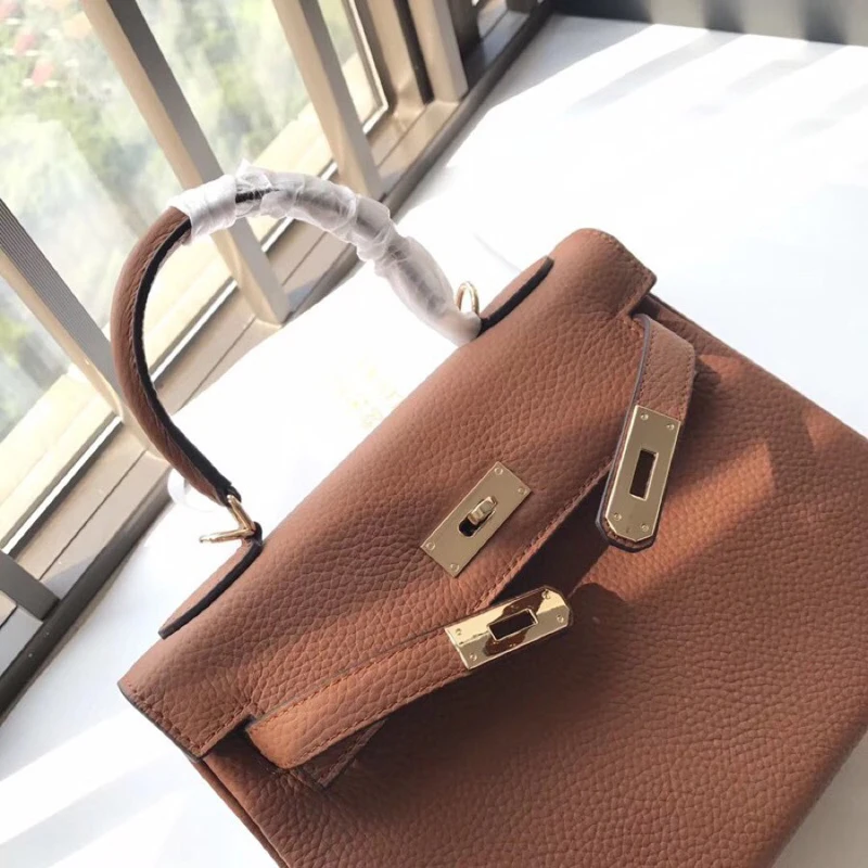 

Top Quality Genuine Leather Woman Handbag with Gold Button 100% Genuine Leather Elegant Female Handbag