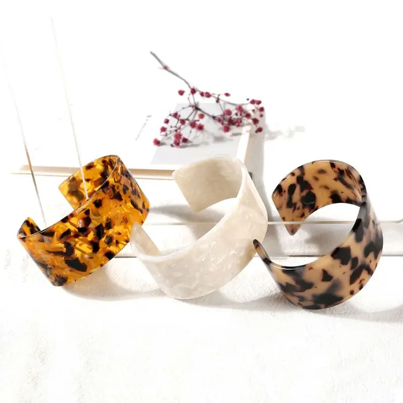 

Simple New Acrylic Wide Bracelet Opening Acetic Acid Plate Retro Ethnic Bracelets Jewelry for Fashion Women