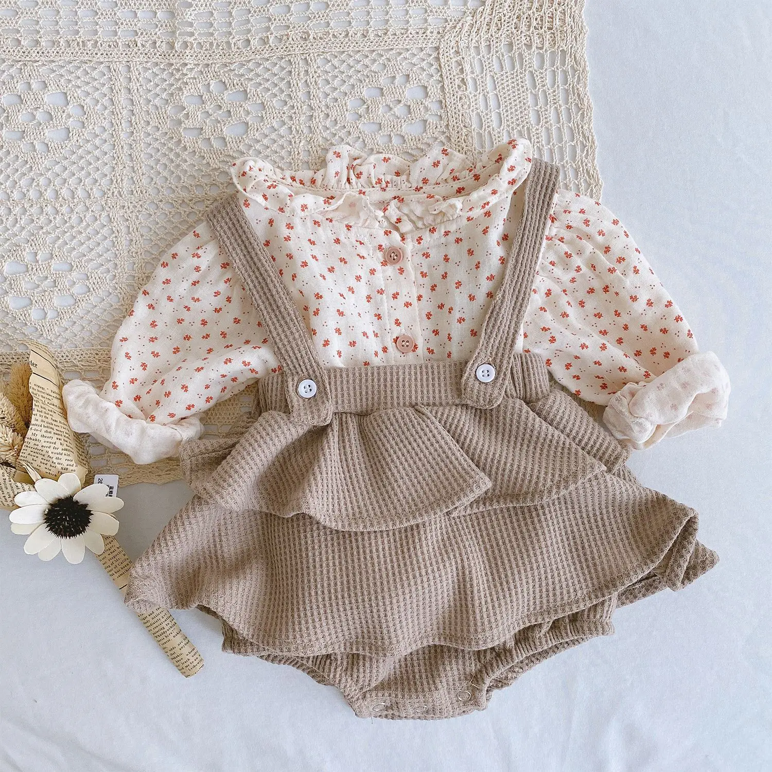 Vintage Baby Girl Overall Shirt Set Clothes Autumn Linen Girls Floral Blouss , Romper , Dress Newborn Baby Girls Strap Outfits 2