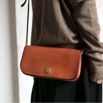 

AETOO 2020 new trendy shoulder bag leather retro fashion messenger bag leather shoulder strap