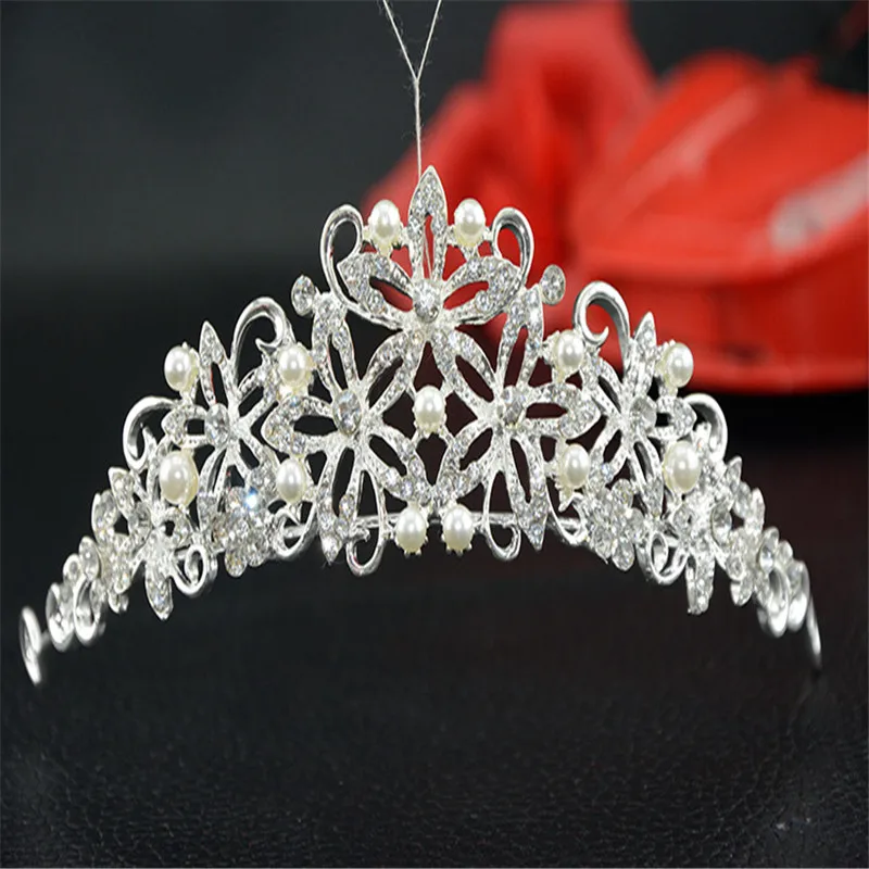 

Baroque Hollow Crystal Pearl Diadem Female Wedding Tiaras Crown Bridal Headpiece Birthday Headdress Headwear Hair Jewelry