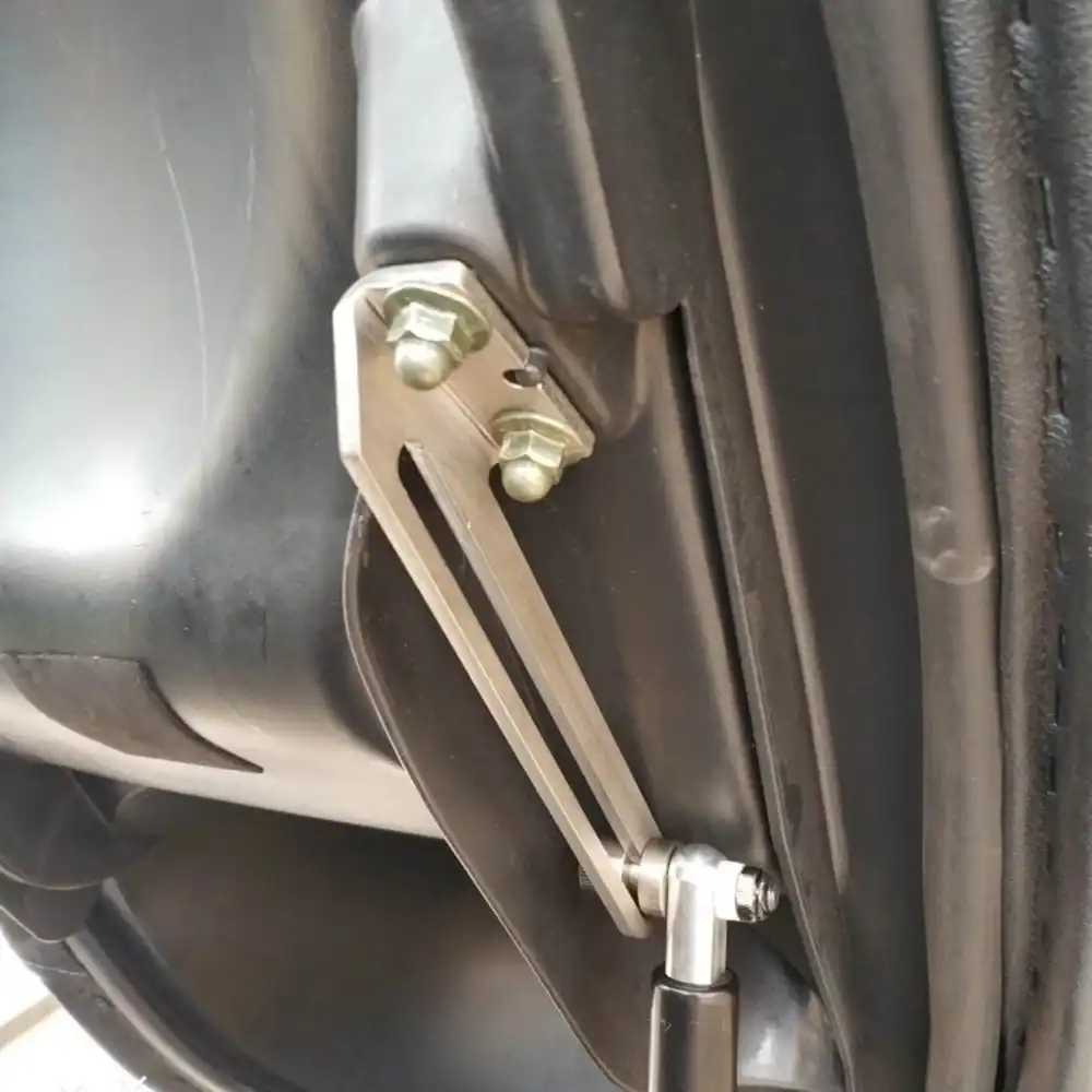 El ángulo abierto de la motocicleta aumenta el soporte para KYMCO Xciting300 XCITING 250 300 400 el Centro 350i partes del tapón del asiento