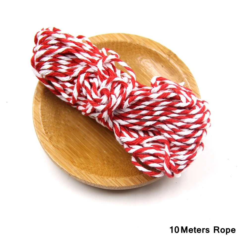 50 шт крафт-бумаги Счастливого Рождества серии бирки с веревкой DIY ремесла бумаги Висячие бирки рождественской вечеринки этикетки упаковочные материалы для подарков - Цвет: 10M Red White Rope