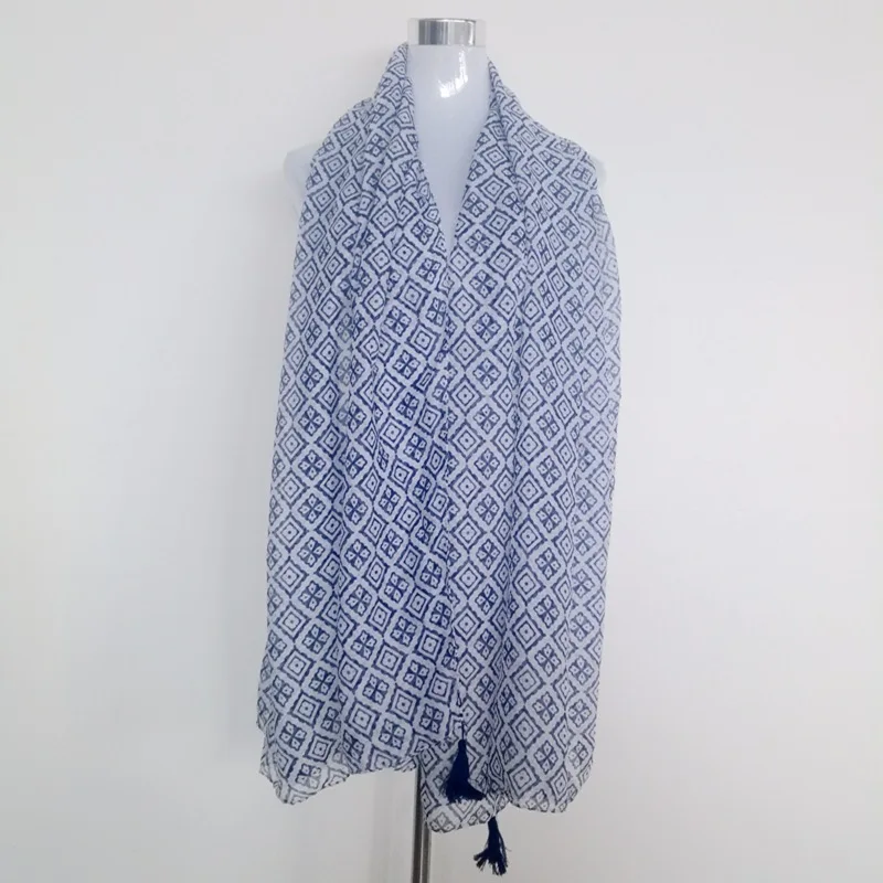 12194285759_1731248382