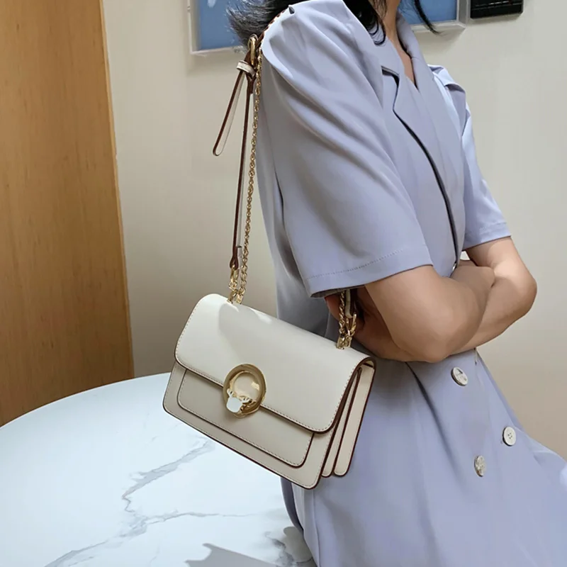 

Fashion Designer Lady Diagonal Small Square Bag New Summer Popular Girl's Bag White Buckle Women's Shoulder Bag Lock Tide Black