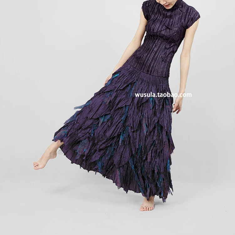 Горячая Miyake fold без рукавов Круглый воротник; Слим футболка+ лепестки павлина skrit нестандартный костюм