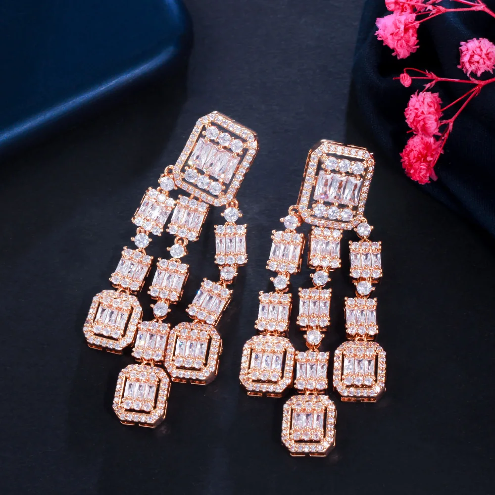 Boucles D'oreilles Haute Couture Anciennes - Véritable Perle Et Cristaux Rubis, Occasion