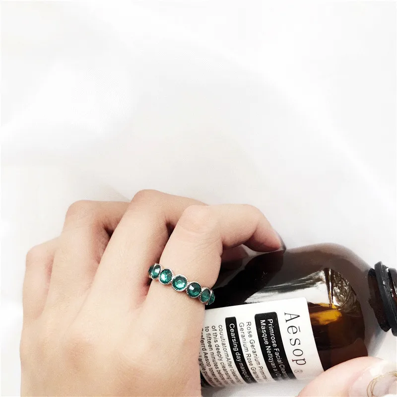 

JEAE AITOTO Simple Fashion Rings Green Small Broken Fine Lady Party Ring Jewelry Cross-border Burst Accessories