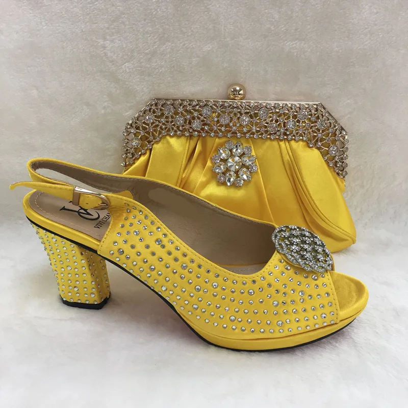 

New yellow Color Ladies Italian Shoes and Bag Set Decorated with Rhinestone Italian Shoes and Bags To Match Shoes with Bag Set