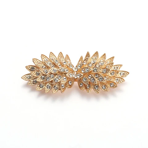 Cardigan Collar Clips Holder Fashion Women Decor Shiny Crystal Cape Cloak Clasps Fasteners Buckle Fashion Brooch Clip