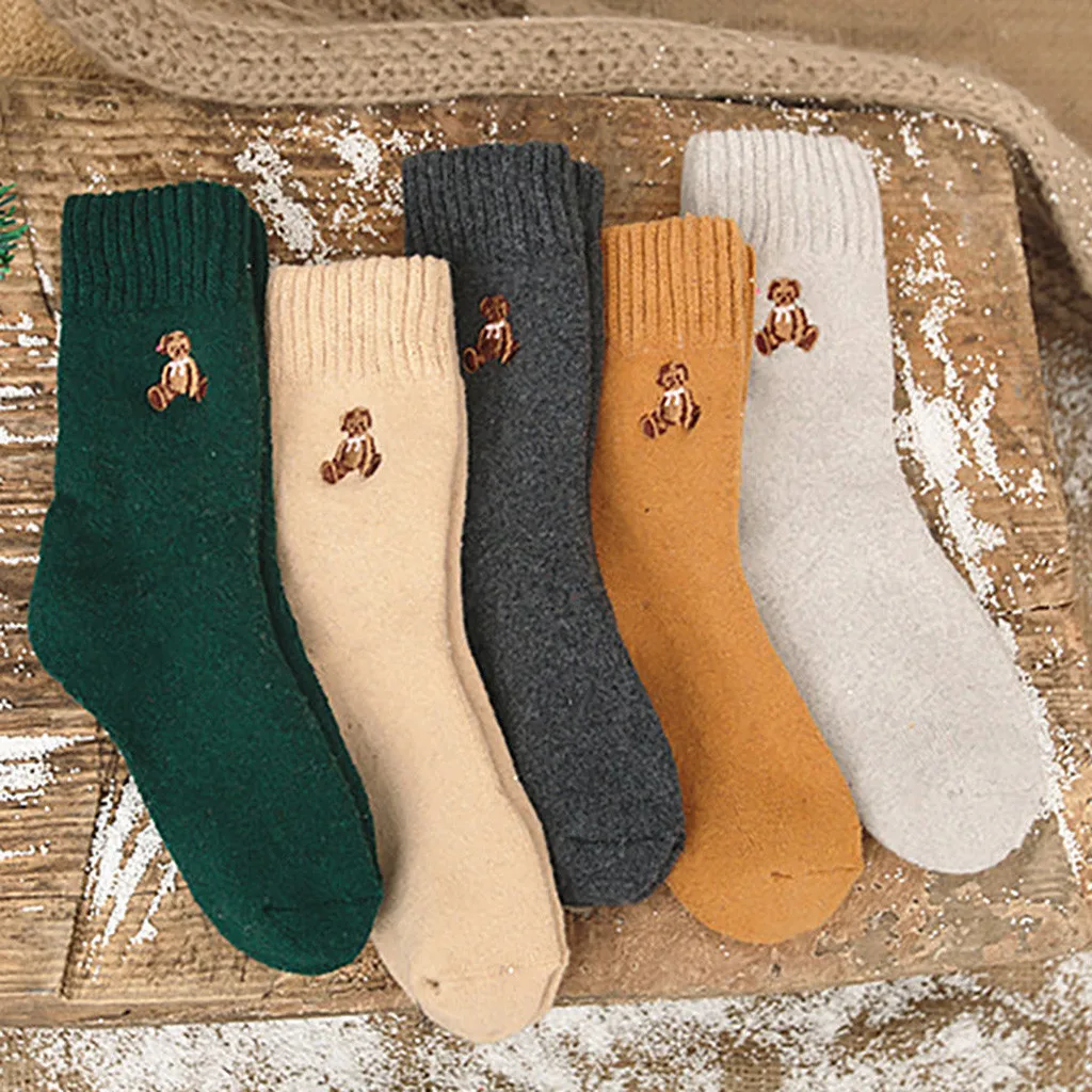 Однотонные женские носки в стиле Харадзюку; высокое качество; сезон осень-зима; домашние мягкие носки для женщин и девочек с вышивкой в виде медведя; мягкие носки для сна