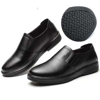 

Men Safety Boots Kitchen Chef Shoes Non-slip Waterproof Oil-proof Outdoor Leather Workers Sneakers Electrician Insulated Shoes