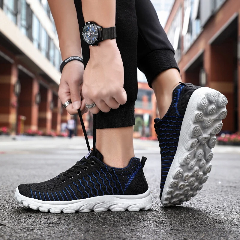 Leisure Men Sneakers 2020 Spring New Fashion Casual Lace Shoes Breathable Lightweight Running Mesh Shoes Male Black Green Flats