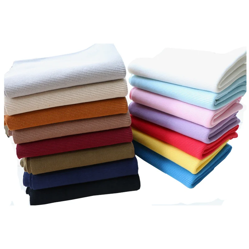 Плотный эластичный трикотажный пуховик с манжетами и поясом на воротнике