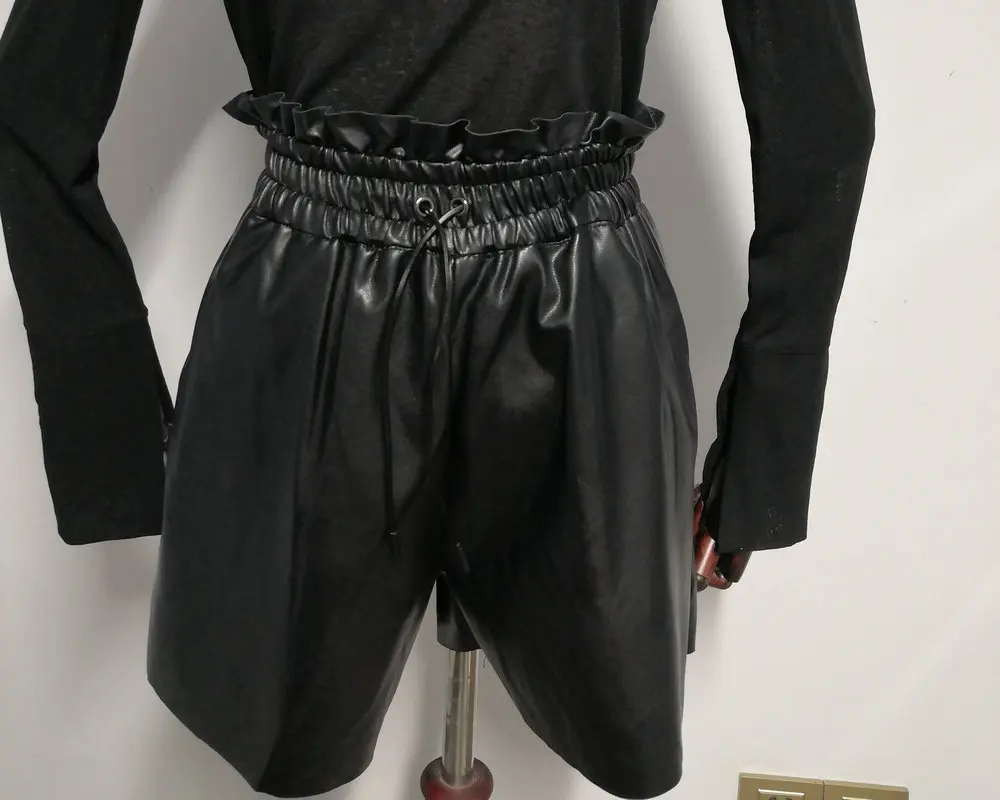 Новые женские повседневные черные свободные шорты из искусственной кожи с высокой эластичной талией и широкими штанинами, женские шорты высокого качества на осень и зиму