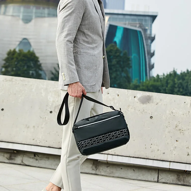 

Supply of Goods Place of Origin New Style Shoulder Bag Men's Large Capacity Horizontal Version of Over-the-shoulder Bag Leisure