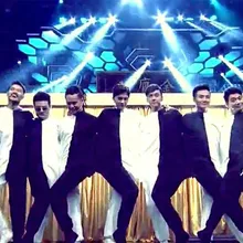 Современный танец русский представление одежда личности бальное платье черный белый Оптическая иллюзия ноги сиамские танцевальные костюмы