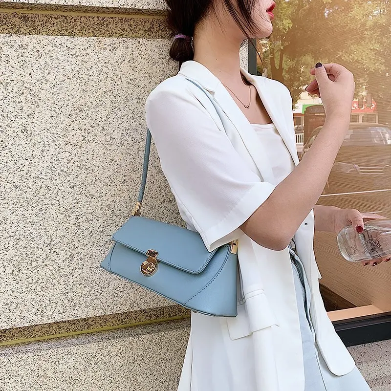 

Women's bag 2020 Summer new fashion designer in the form of a baguette handbag over the shoulder