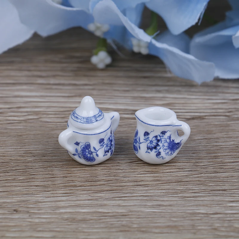 1:12 Scale Blue Ceramic Teapot Floral Motif Tumdee Dolls House Accessory B120a 