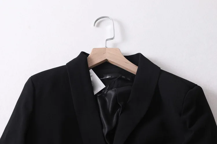 

A Generation of Elegant Vertical Pendant Textured Mid-length Black Suit Autumn Loose-Fit Leisure Suit Entities