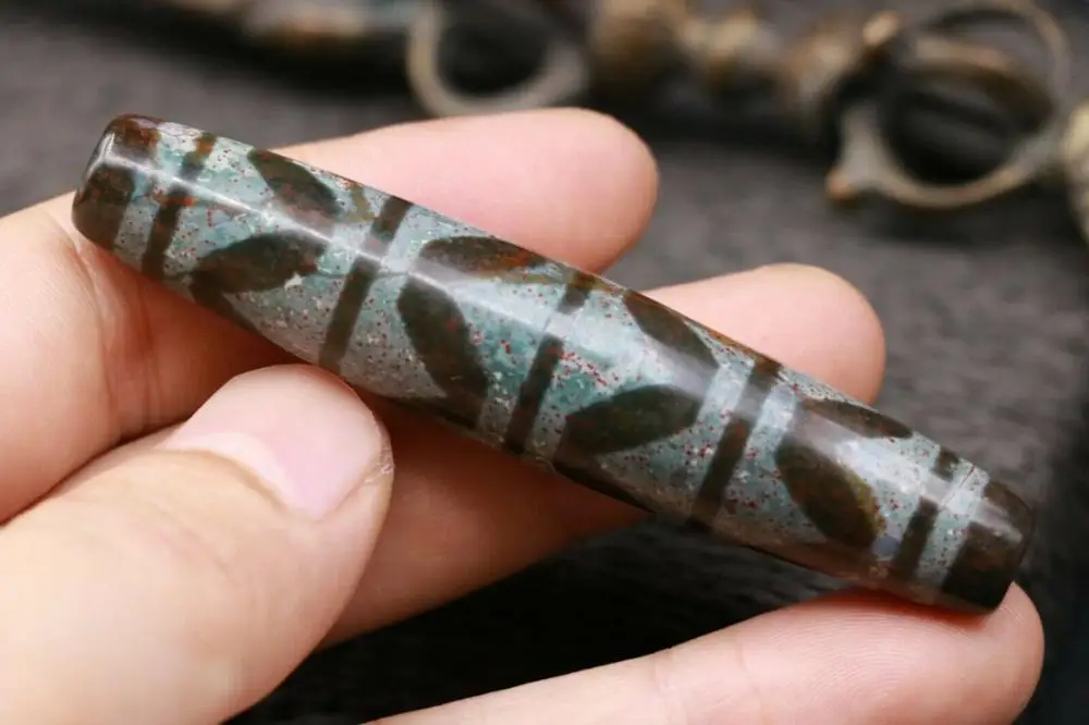 

Treasure Magic Power Magic Tibetan Old Agate Cinnabar Energy Totem Tiger-tooth dZi Bead Amulet 80MM