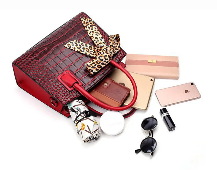 PU Leather Faux Crocodile Print Handbags Purse Fashion fashion crossbody bag for women 2019 Famous brand Brand Shoulder Bags Red (13)