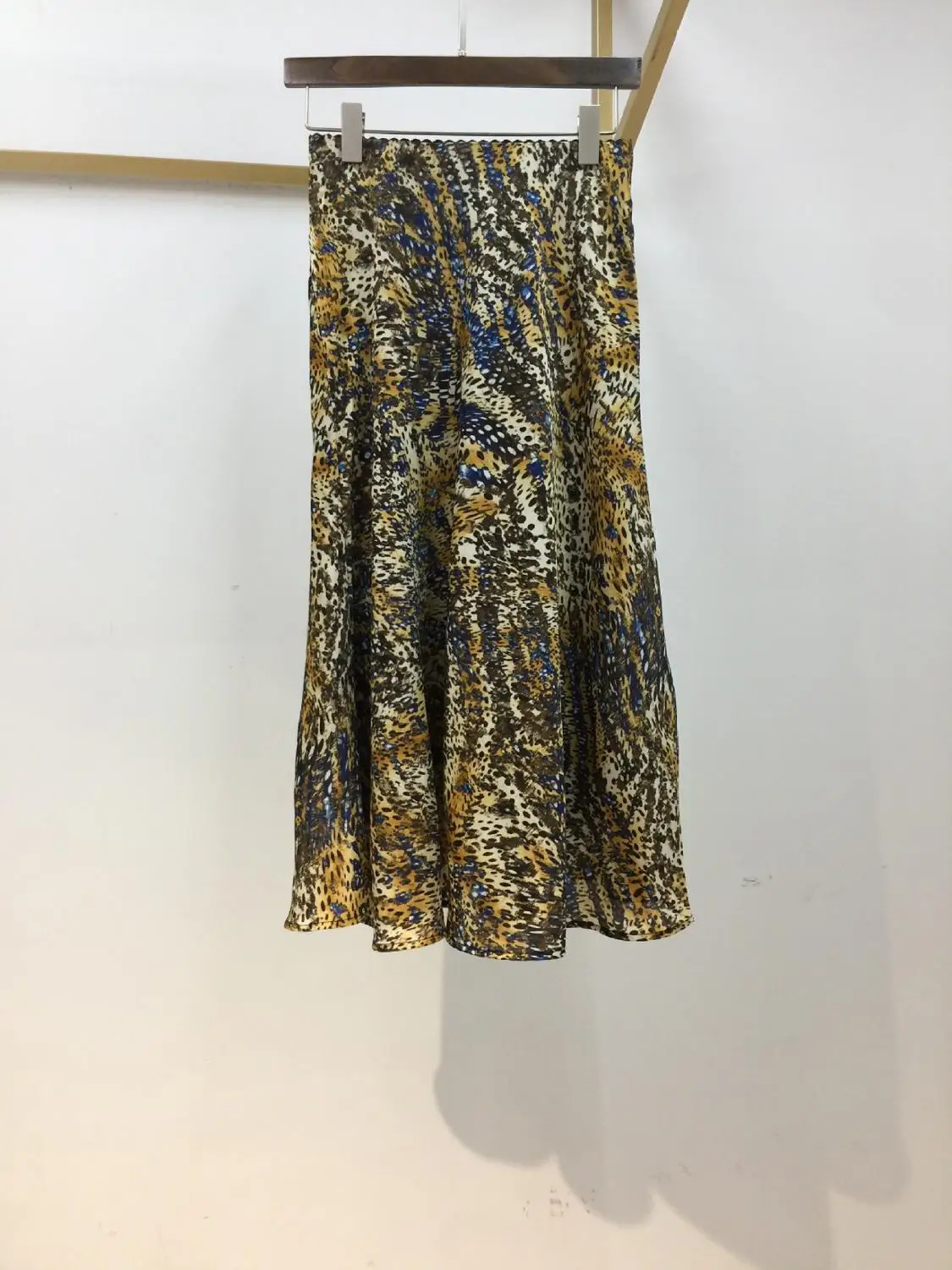 

Classic elegant Women's Midi Skirt leopard print slim A-line ladies long skirt for Summer