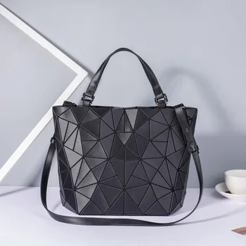 

2020 New Luminous Bag Women Geometry Tote Quilted Shoulder Bags Hologram Laser Plain Folding Handbags Geometric Large Capacity