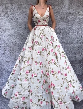 

New Arrival Muslim Evening Dresses 2019 A-line Deep V-neck Tulle Embroidery Islamic Dubai Saudi Arabia Long Evening Gown Prom