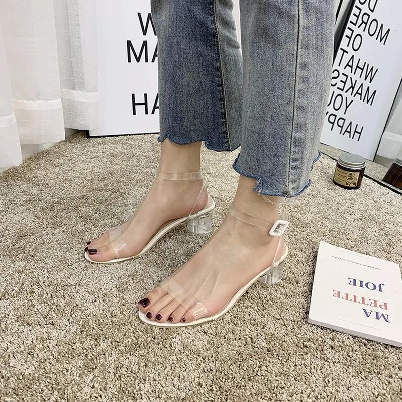 

2020 Summer New Women Sandals Female Transparent Crystal Shoes Woman PVC Word Buckle Strap Clear Thick High Heels Ladies Shoes