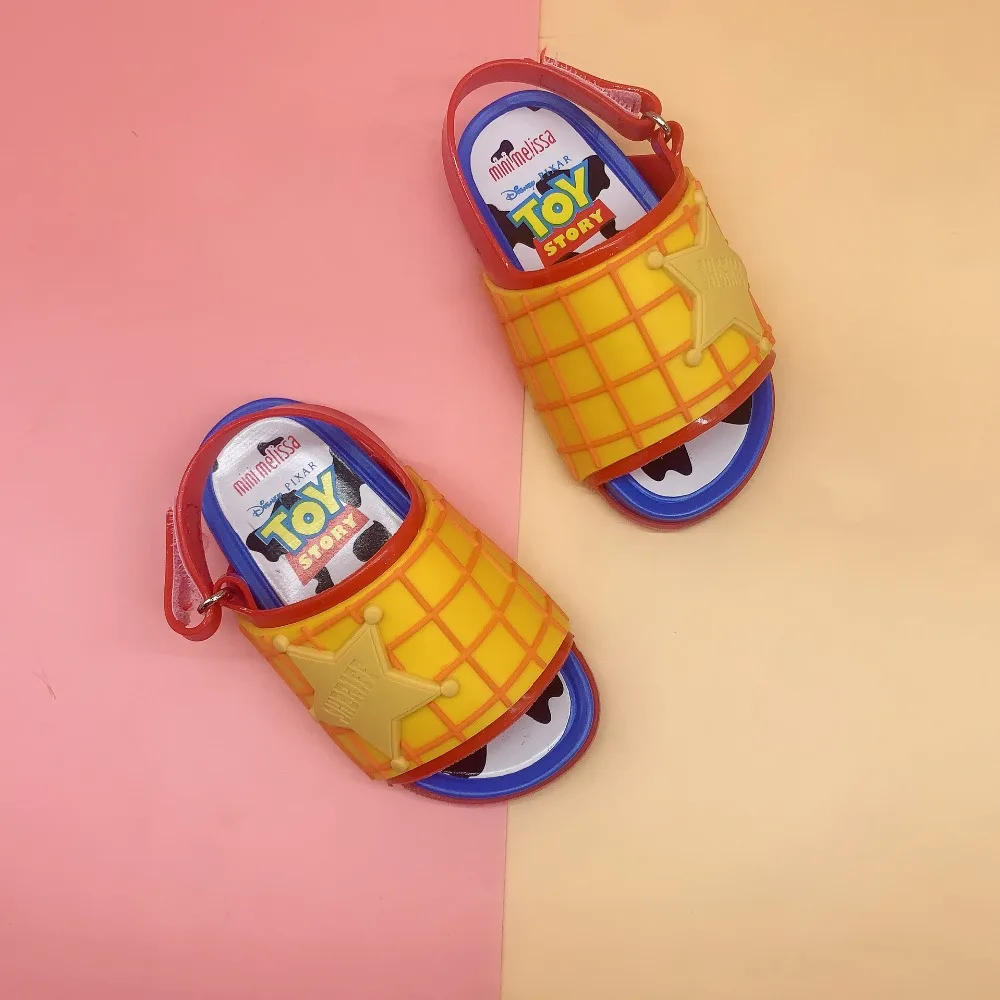 14269113799_1109935426