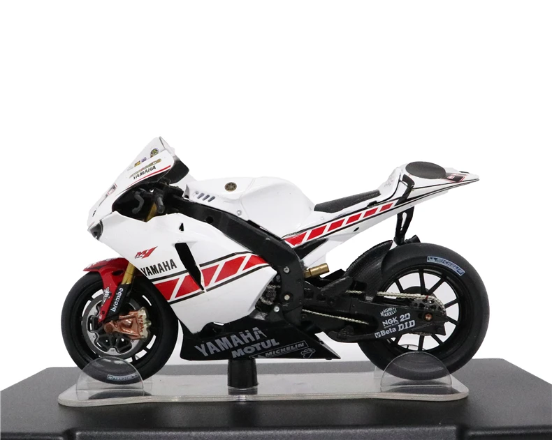 LEO модели 1/18 Honda NSR500 тест Valencia 2000 Yamaha YZR Ducati Desmosedici GP12 Aprilia RSW250 тест Jerez 1999 GP125 WC1995 - Цвет: Yamaha Valencia 2005