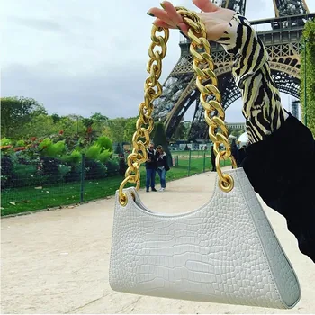 

Niche design bag female 2020 net red new crocodile pattern chain frog bag handbag shoulder armpit bag leather bag