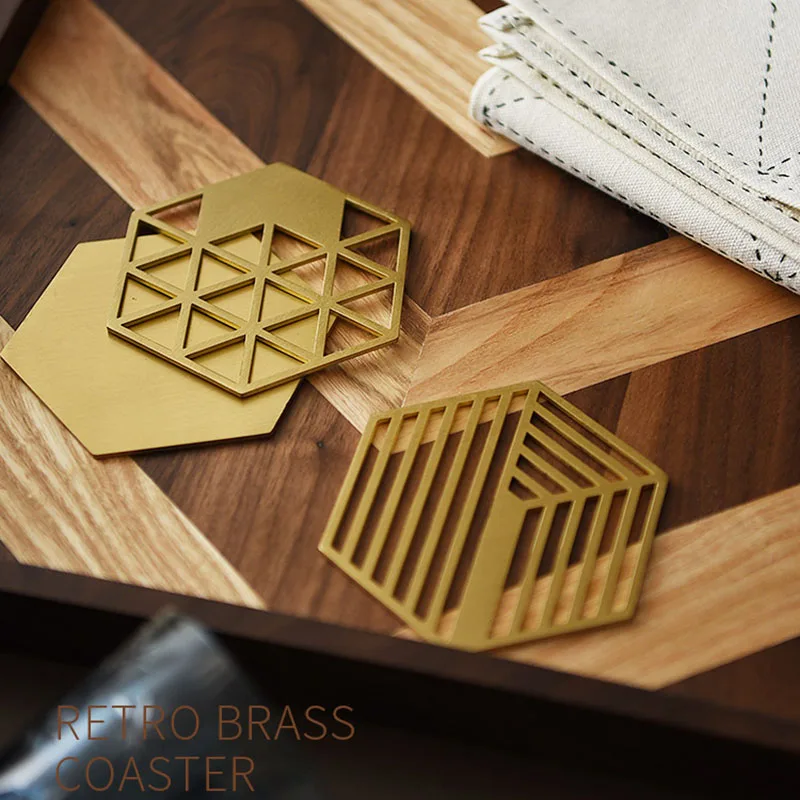 

Nordic Hollow Brass Cup Mat Table Accessory Retro Round/Hexagonal Coaster
