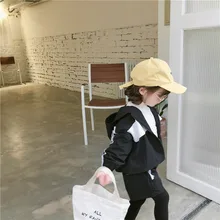 Г. Новое поступление, Осенние комплекты одежды утепленная куртка с капюшоном разных цветов и длинные штаны модный костюм для девочек и мальчиков