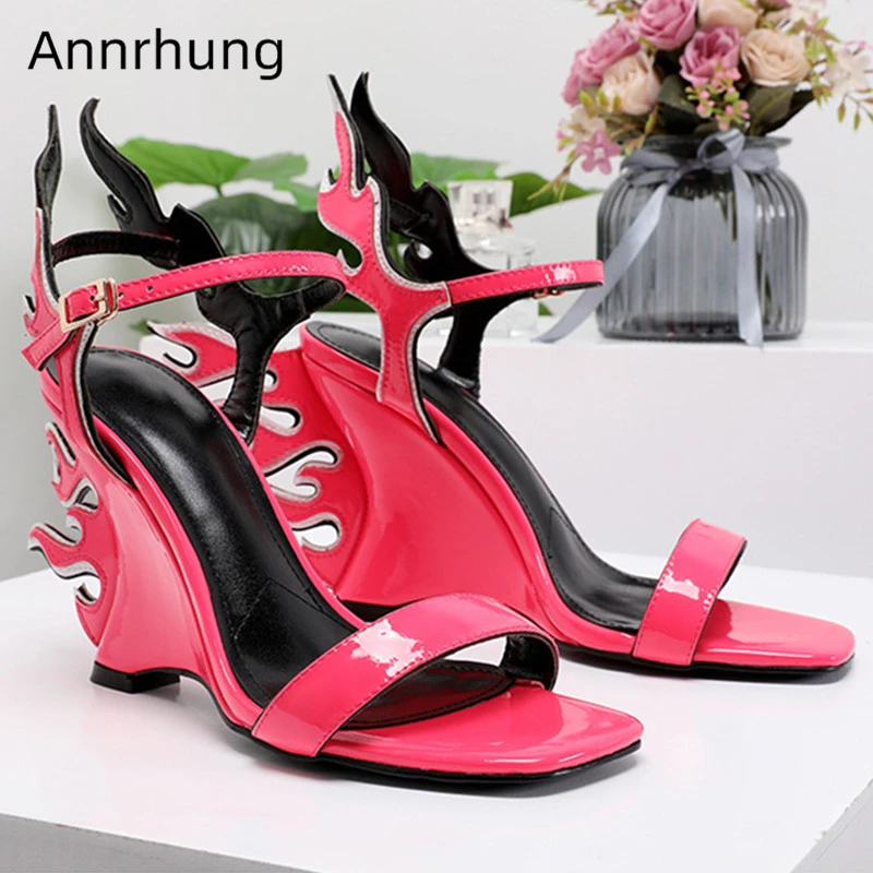 new chic sandals