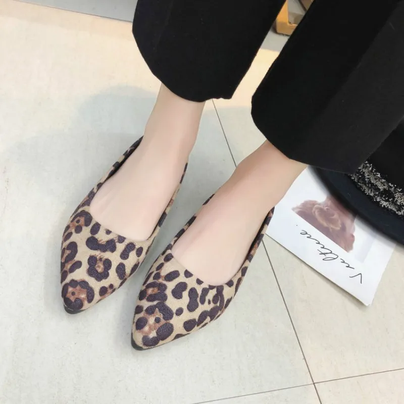 

2020 New Leopard Print Women Summer Flats Shoes Lightweight Women's Loafers Slip On Ballet Designer Pointed Female Ladies Shoes